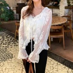 yilon FLEUR LACE BLOUSE - メルカリ