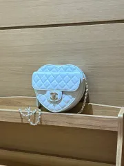 白 ハート バッグのサムネイル