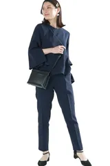 [MORE AUNI] パンツスーツ レディース セットアップ レディーススーツ 卒業式 スーツ ママ 人気 30代 40代 袖スリット フリル セットアップ ストレートパンツ フォーマル プルオーバー ママ 入卒  [ネイビー / 77000048] [M]