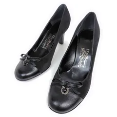 ★使用感少なめ美品★Salvatore Ferragamo フェラガモ パンプス 7.5D ガンチーニ リボン キャップトゥ スエード