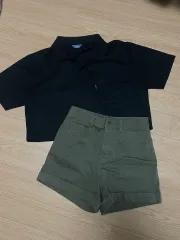 ブラック半袖カラーTシャツ + オリーブ色ハーフパンツのサムネイル