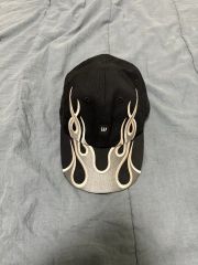 美品】YEEZY GAP BALENCIAGAFLAME CAP ブラック - メルカリ
