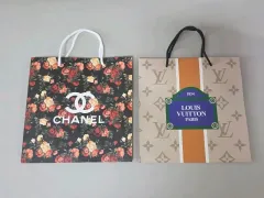 シャネル フラワー パータン お買い物バッグ / ルイヴィトン モノグラム お買い物バッグ 新品のサムネイル