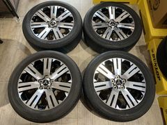 デリカ D5 純正タイヤホイールセット 4本 - メルカリ デリカ D5 純正タイヤホイールセット 4本 - メルカリ