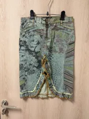 ジャストカヴァリ イタリア正規品 シャーリングスカートのサムネイル