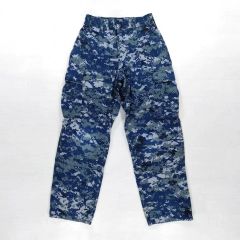 米軍実物 NWU デジタルカモ カーゴパンツ Small-XShort - メルカリ