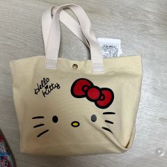 ご当地キティ 沖縄 ジンベイザメ キャンバストートバッグ 新品 ご当地キティ 沖縄 ジンベイザメ キャンバストートバッグ 新品 - メルカリ