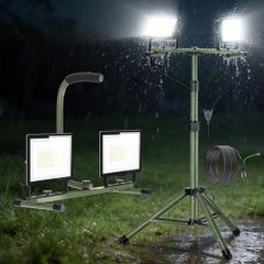 LED 投光器 作業灯 三脚スタンド付き 200W (100W×2灯) - メルカリ