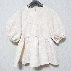 OHGA BOUQUET ブーケ 刺繍ペプラムノースリーブブラウス OHGA BOUQUET フラワー ブラウス 刺繍 ペプラムノースリーブ - メルカリ