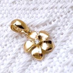 K18 お花 ペンダントトップ フラワー チャーム レインボーカット