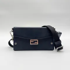 極美品✨FENDI フェンディ ショルダーバッグ ズッカ バゲット ソフト 
