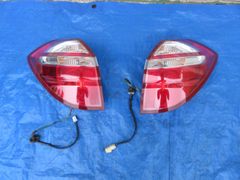 日産 ジューク JUKE 純正 テールランプ 左右セット【美品・割れなし