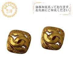 美品】シャネル ヴィンテージ ゴールドイヤリング 王冠とユリの紋章 