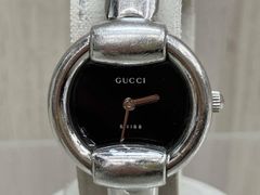 GUCCI グッチ バングルウォッチ 1400L ラウンド シルバー文字盤 - メルカリ