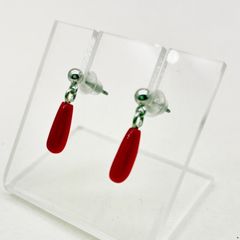HM ピアス ゴールド チリペッパー 赤唐辛子 - メルカリ