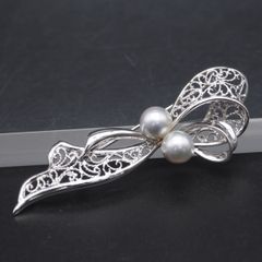 MIKIMOTO ミキモト パール アコヤ真珠 ブローチ 2珠 リーフ SM刻印