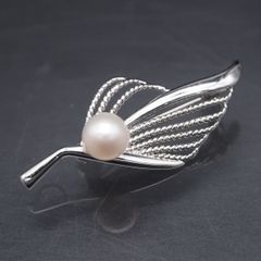 美品✨照りツヤ_白鳥モチーフパールブローチSILVER刻印、真珠5粒_604
