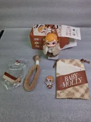 ポップマート ベイビー MOLLY ウィンター フィット CHECK フィギュア 新品