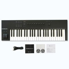 NI KOMPLETE KONTROL S49 MK2 MIDIキーボード - メルカリ