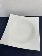 【441301102203】 WEDGWOOD ウェッジウッド GIO ジオ スクエアディーププレート 23.5cmのサムネイル
