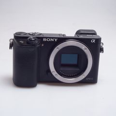 SONY a6400 24.2MP APS-C シャッター数14572回 - メルカリ