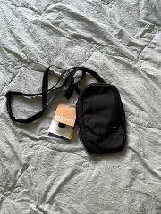 防犯・セキュリティ用品 Pacsafe140 Anti-theft Backpack Protector