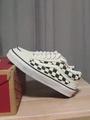 VANS オールドスクール チェッカーボード スニーカー 225サイズ 新品のサムネイル