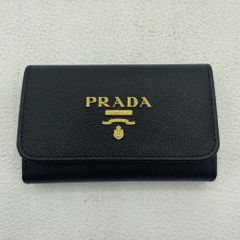 極美品 PRADA 6連 キーケース サフィアーノ ブラック ゴールド金具