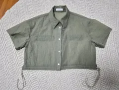 未使用新品 クロップド シースルー シャツ カーキのサムネイル