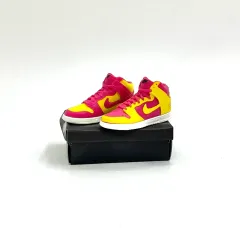NIKE ダンク ハイ フラグメントデザイン ロンドン ミニチュアのサムネイル