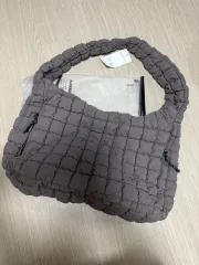 キルティング ショルダーバッグ グレーのサムネイル