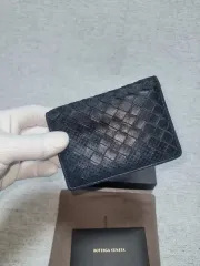 BOTTEGA VENETA ボッテガ・ヴェネタ イントレチャート 二つ折り財布 ブラック