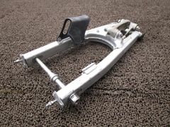 1型から3型 シグナスX 用 ブレンボ製ラジアルキャリパー サポート付き 1型から3型 シグナスX 用 ブレンボ製ラジアルキャリパー サポート付き