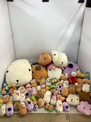U2 카피바라씨 봉제인형 대량 마스코트 건착 포함 밴프레스트 등 당시물 140 사이즈 가득 현상품