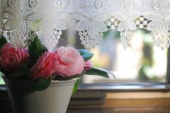 カフェカーテン【MAO様オーダー品　バラ刺繍トルコレース2枚重ねフリルデザイン】 カフェカーテン【MAO様オーダー品 バラ刺繍トルコレース2枚重ねフリル