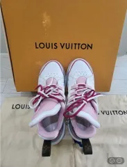 (S級)正規品 Louis Vuitton ルイヴィトン ピンク モノグラム アーチライト フルセット (The Firstのサムネイル