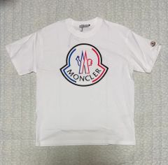 Moncler モンクレール Tシャツ 半袖 E20918048650 - メルカリ