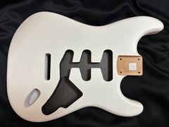 希少♪ MOON製 ストラト用ボディ アルダー ヴィンテージホワイト