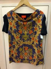 M17　ヴィヴィアンウエストウッド　レッドレーベル　 Vivienne Westwood　バラ柄　英字プリント　パンク　ロック　アバンギャルド　ブリティッシュ　オシャレTシャツ　個性派でいい感じ♪　変形袖絞り　くしゅくしゅのサムネイル