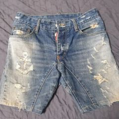 DSQUARED2 デニムショートパンツ ダメージ加工サイズ42 - メルカリ