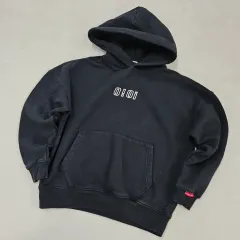 M O!Oi スモールロゴ フーディ ブラック 0608Y2のサムネイル