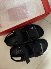 HIRO 様BALENCIAGA POOL CROCS™ スライドサンダル38 - メルカリ