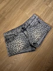 TRUE RELIGION CUT OFF CAMO MINI SHORTS - メルカリ