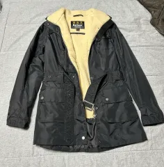 BARBOUR INTERNATIONAL ブラック ベルト付き ジャケットのサムネイル