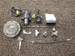 CB400SB メインキー イグナイター セット ●B7993！タンクキャップ NC39 ホンダ 【 NC23E 】 キャブ車 動画有 SPEC3のサムネイル