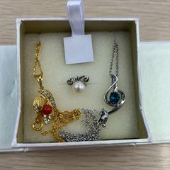 シェリル・ノーム アクセサリー３点セット ネックレス ピアス シェリル・ノーム アクセサリー3点セット ネックレス ピアス - メルカリ