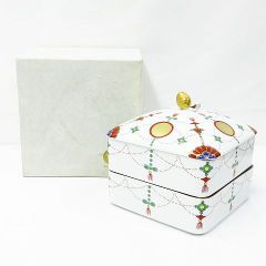有田焼 其泉作 錦 日輪赤玉瓔珞文 角二段重 重箱 陶器 - メルカリ