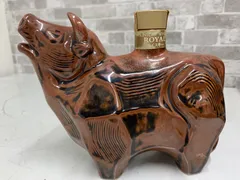 未開栓★ サントリー ローヤル 干支ボトル 丑歳 牛 ウシ 陶器 600ml 43%のサムネイル