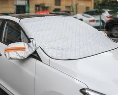 ＜在庫処分＞車フロントガラスカバー 雪よけ・凍結防止・UV 遮光 四季対応 磁石付きサンシェード  yo1のサムネイル