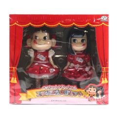 ペコちゃん＆あっちゃん コラボ記念人形セット 不二家 前田敦子 AKB48